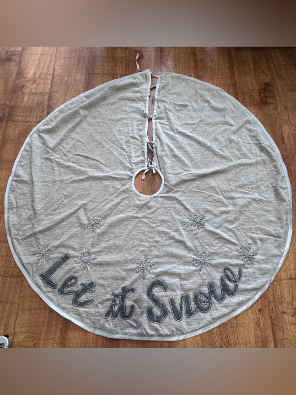 Nicole Miller Christmas Tree Skirt Velvet Silver Gray Let It Snow 51” Diameter